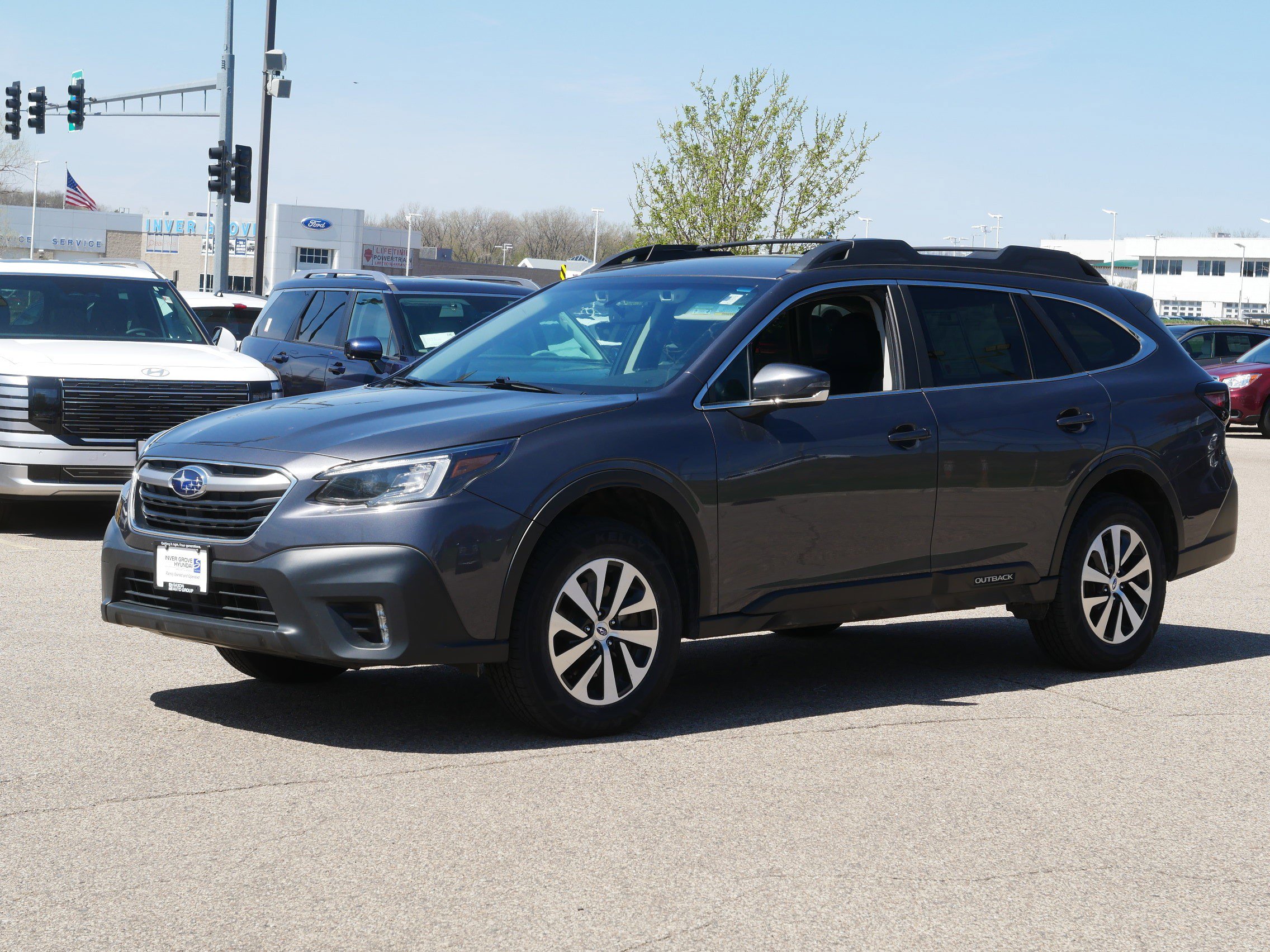 Used 2020 Subaru Outback Premium with VIN 4S4BTACC5L3163446 for sale in Inver Grove Heights, Minnesota