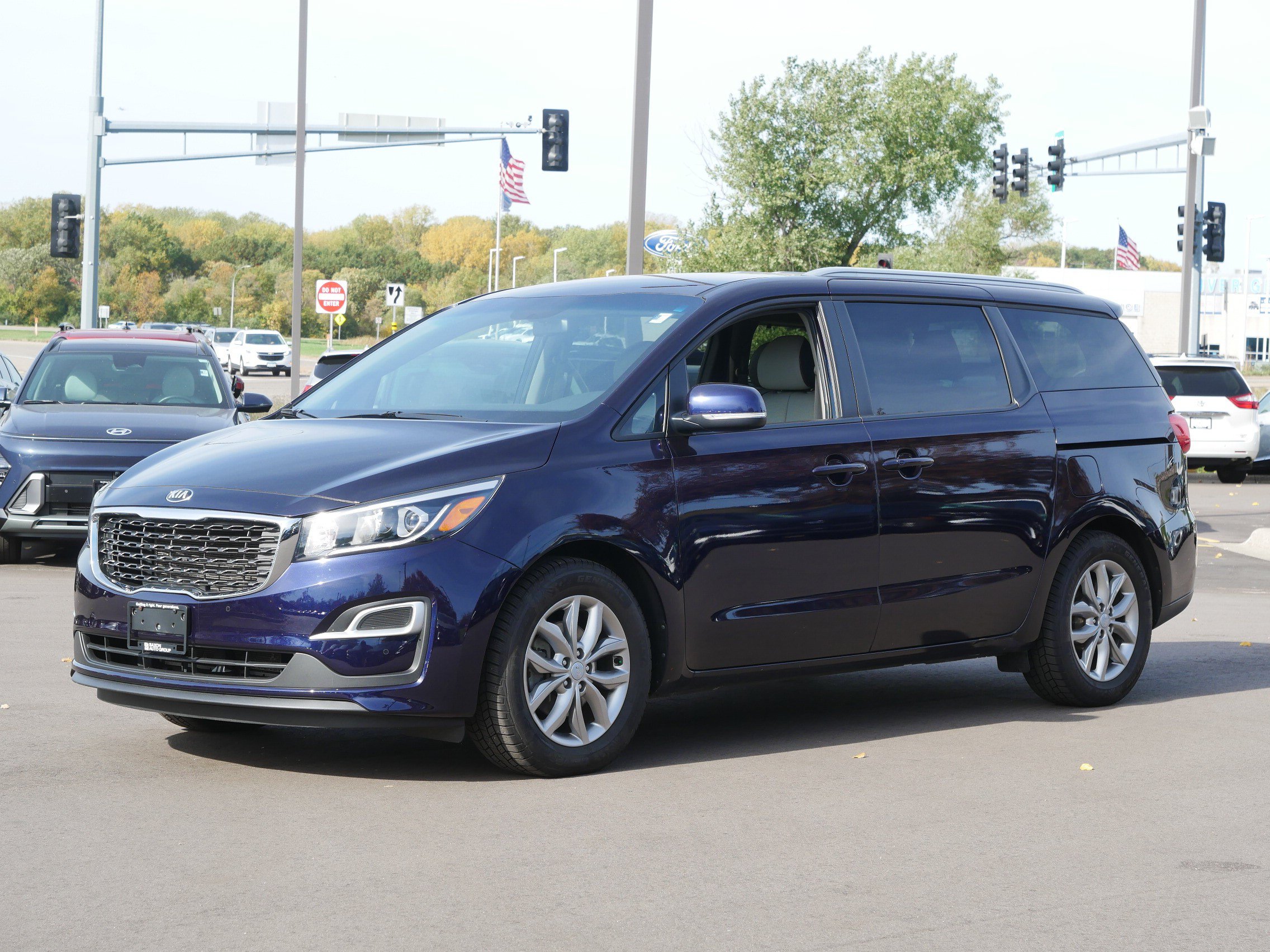 Used 2020 Kia Sedona EX with VIN KNDMB5C16L6600116 for sale in Inver Grove Heights, Minnesota