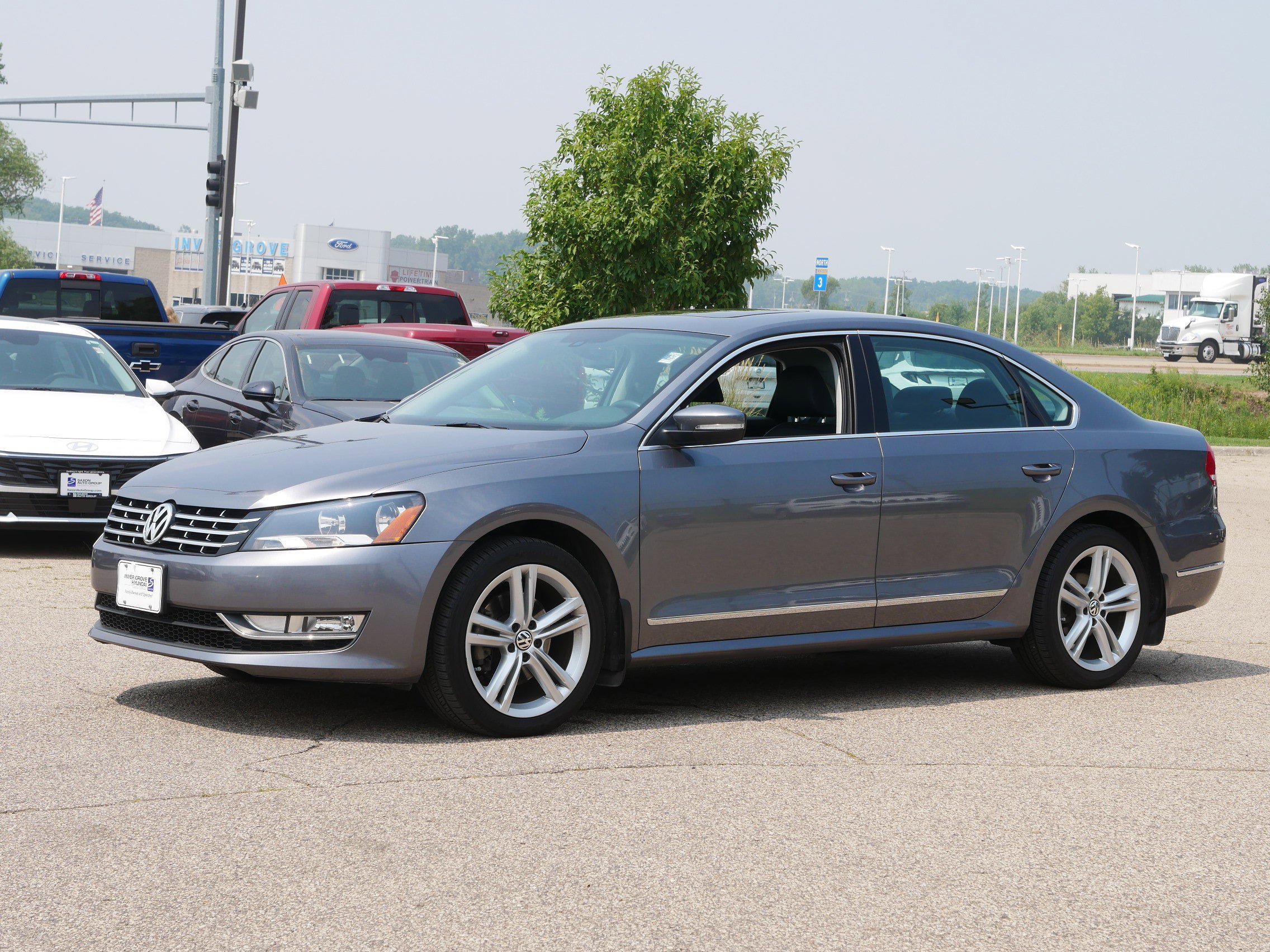 Used 2015 Volkswagen Passat SEL Premium with VIN 1VWCV7A37FC068803 for sale in Inver Grove Heights, Minnesota