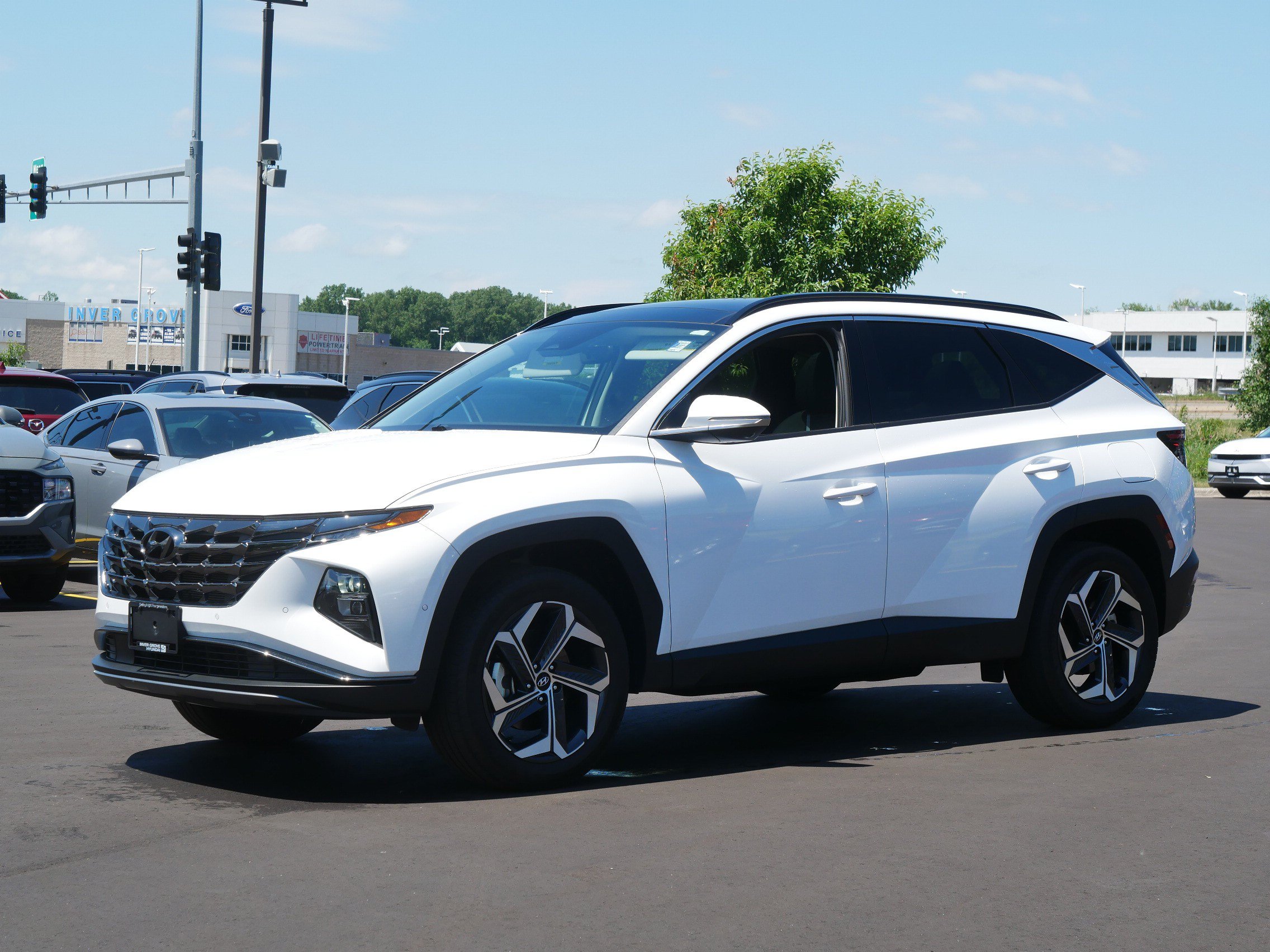 Used 2024 Hyundai Tucson Limited with VIN 5NMJECDE3RH327499 for sale in Inver Grove Heights, Minnesota