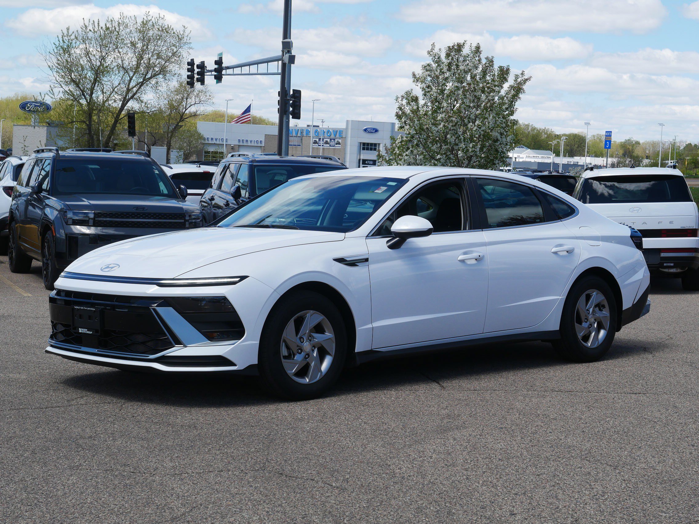 Used 2025 Hyundai Sonata SE with VIN KMHL24JA5SA497514 for sale in Inver Grove Heights, Minnesota