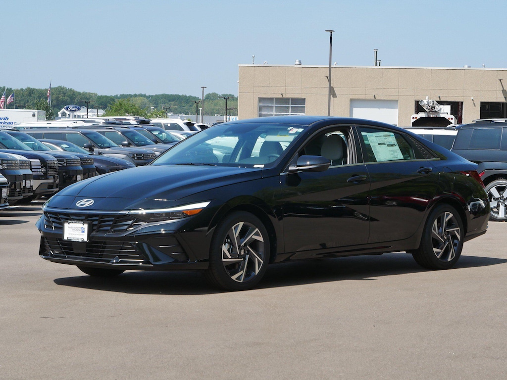 New 2026 Hyundai Elantra Limited Sedan