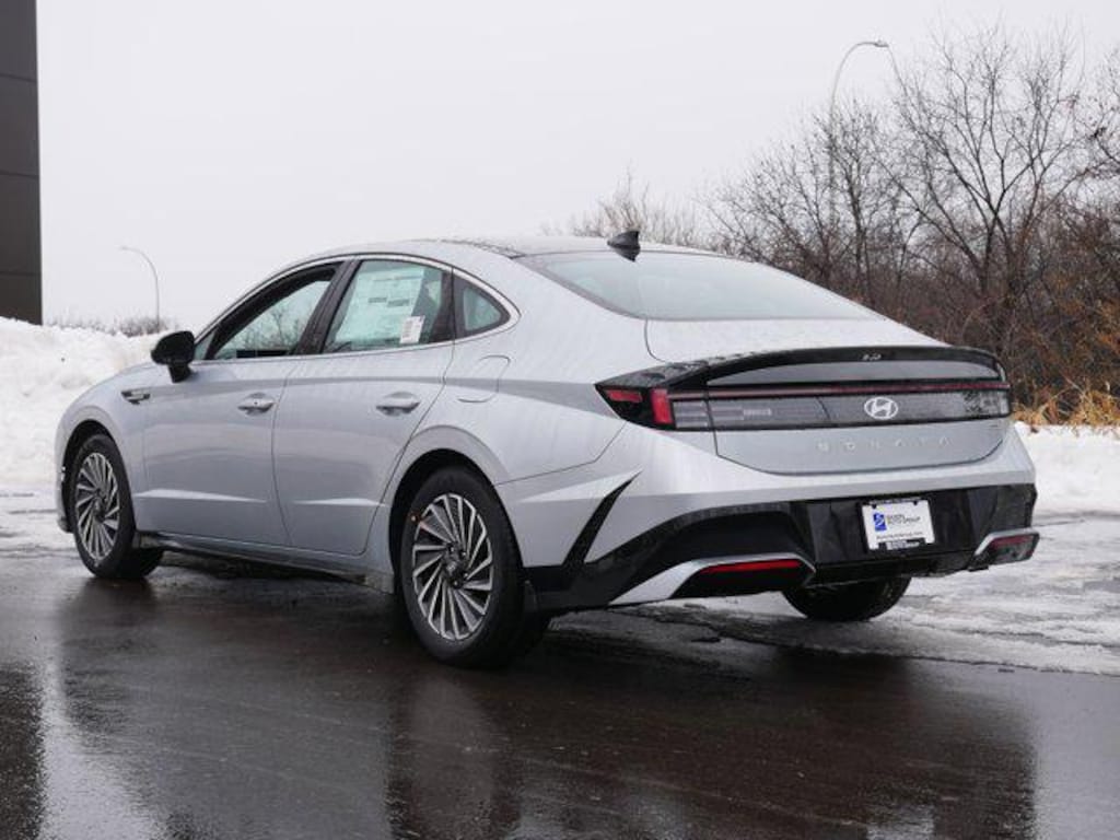 New 2026 Hyundai Sonata Hybrid SEL Sedan
