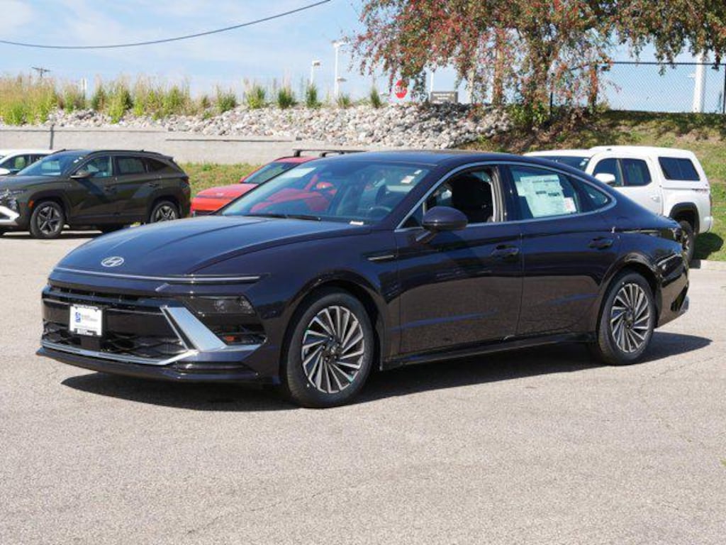 New 2025 Hyundai Sonata Hybrid SEL Sedan
