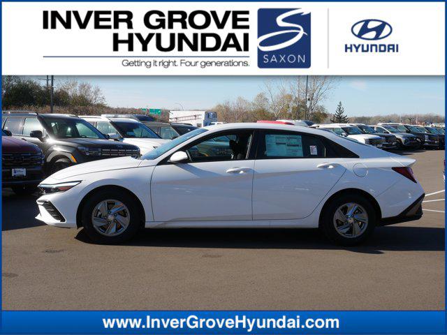 2026 Hyundai Elantra SE's photo