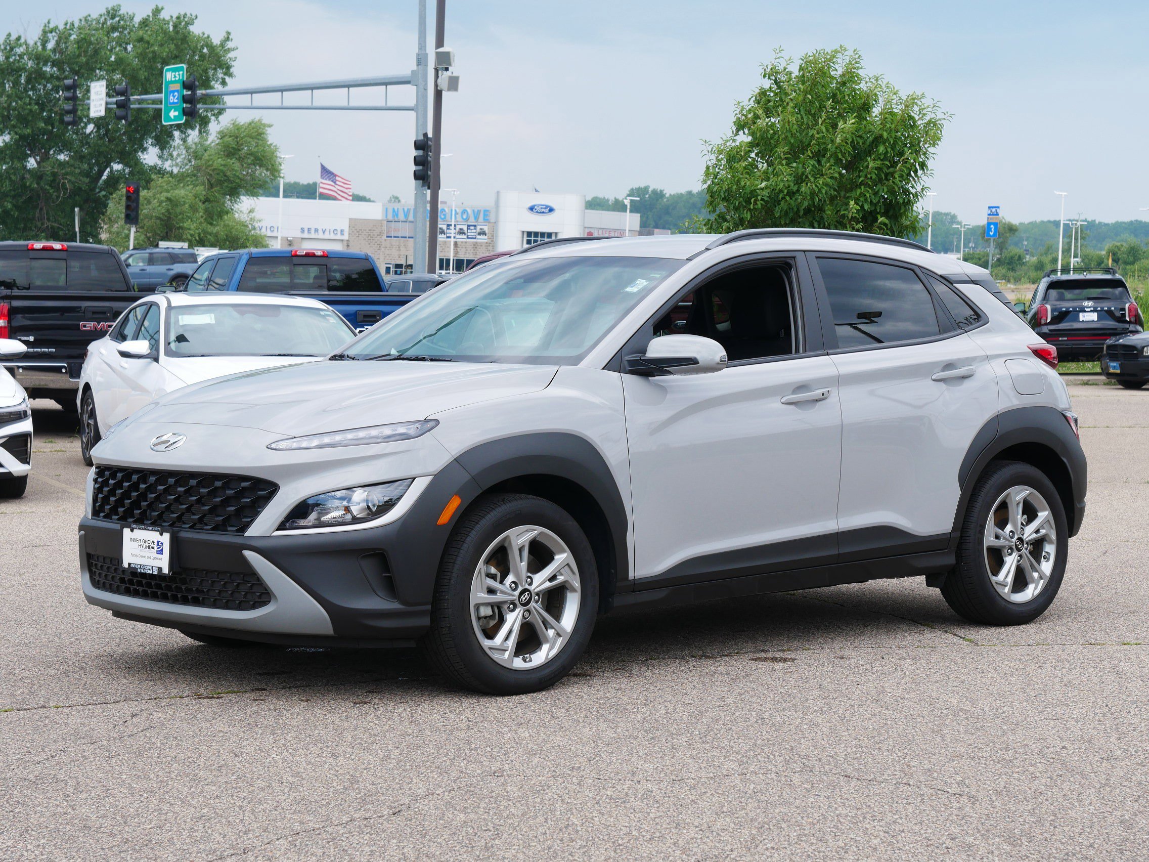 Used 2023 Hyundai Kona SEL with VIN KM8K6CAB5PU044616 for sale in Inver Grove Heights, Minnesota