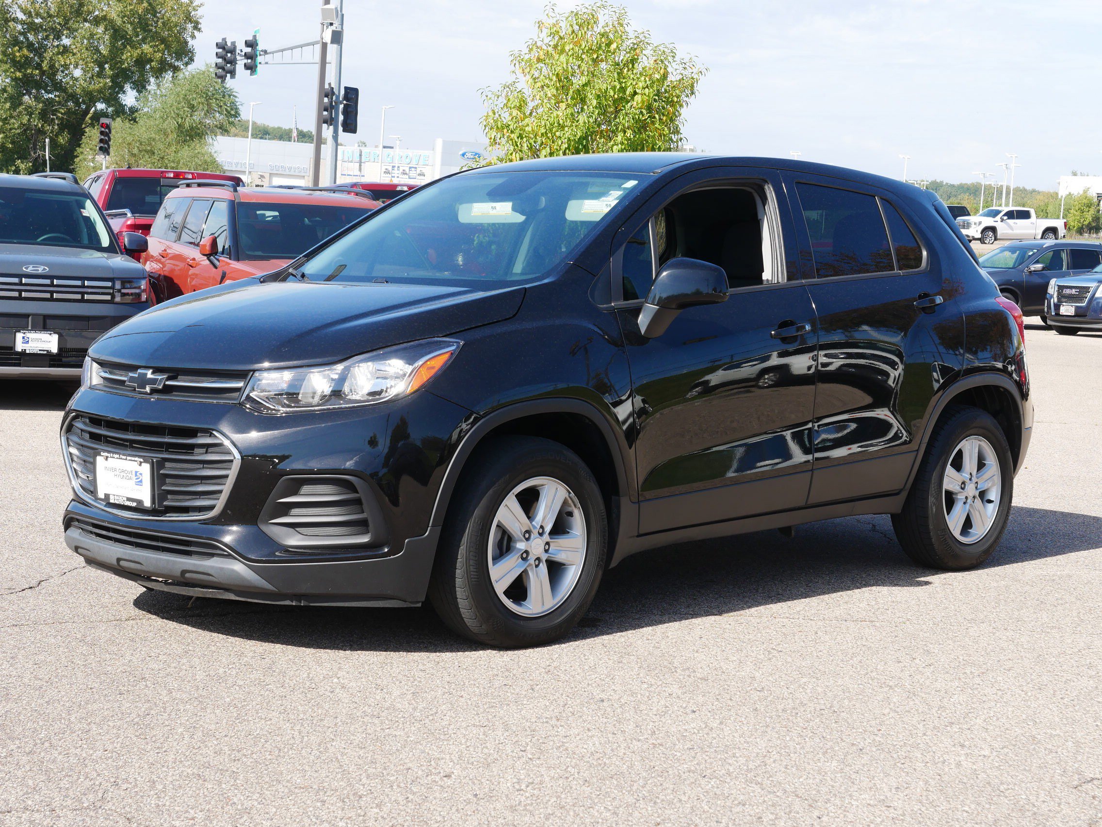 Used 2020 Chevrolet Trax LS with VIN 3GNCJKSB4LL119057 for sale in Inver Grove Heights, Minnesota