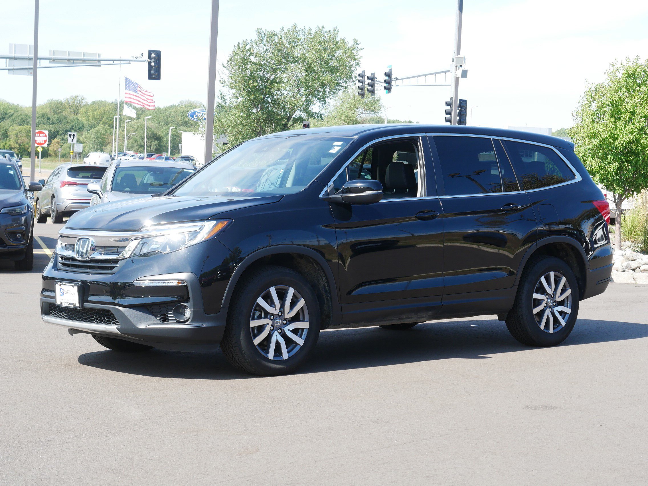 Used 2020 Honda Pilot EX-L with VIN 5FNYF6H50LB002826 for sale in Inver Grove Heights, Minnesota