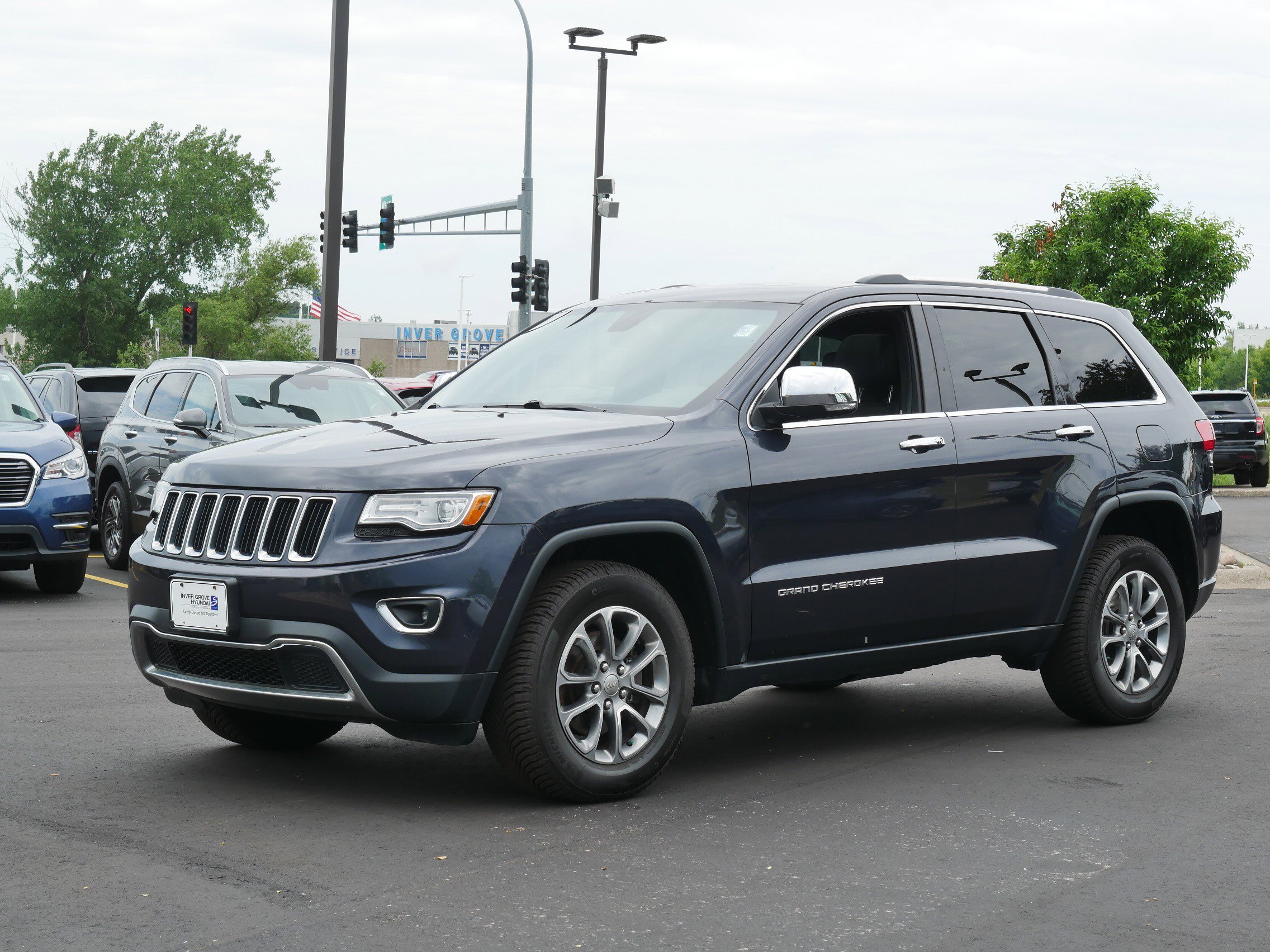 Used 2015 Jeep Grand Cherokee Limited with VIN 1C4RJFBG3FC646187 for sale in Inver Grove Heights, Minnesota