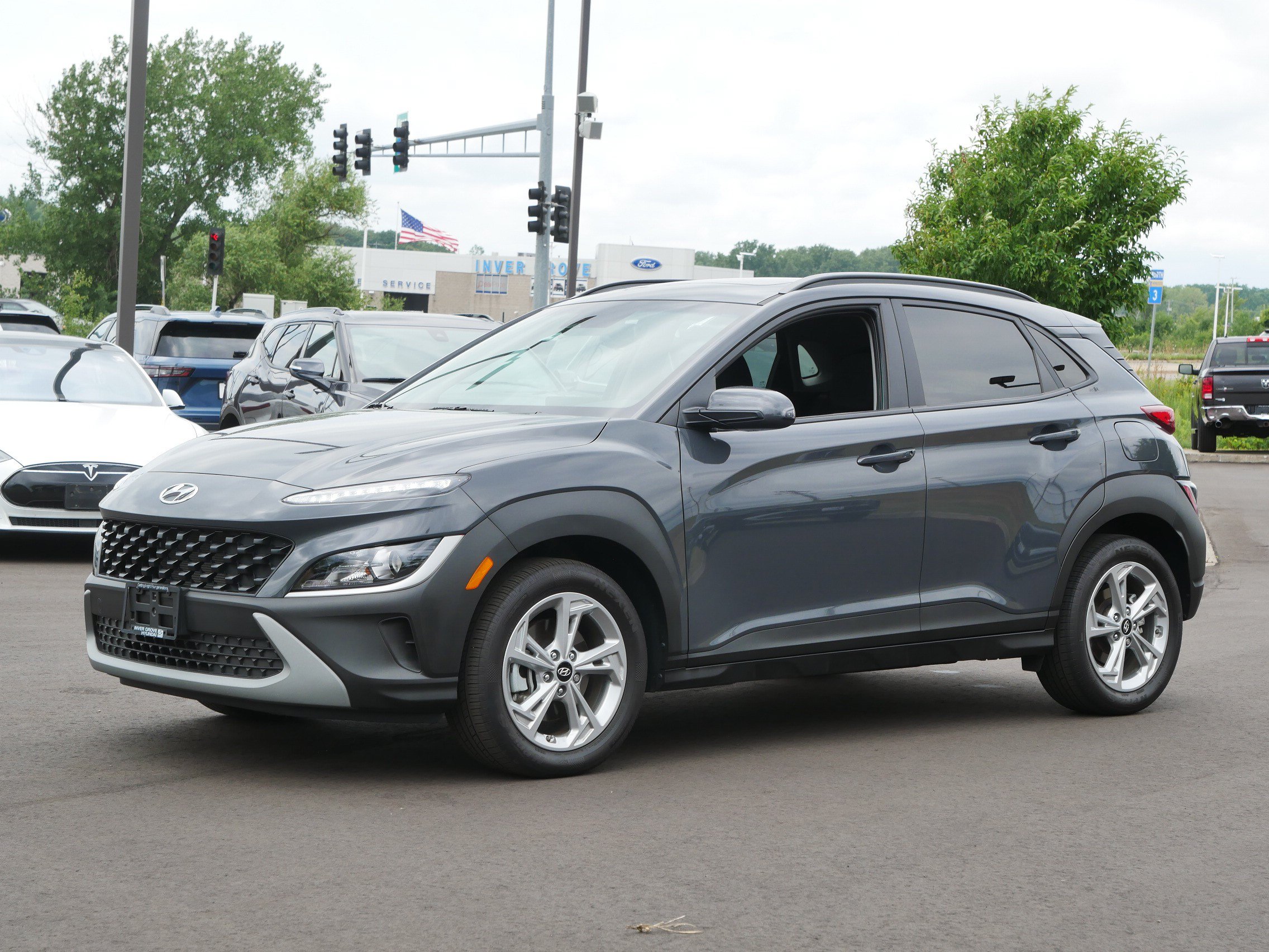 Used 2023 Hyundai Kona SEL with VIN KM8K3CABXPU053370 for sale in Inver Grove Heights, Minnesota