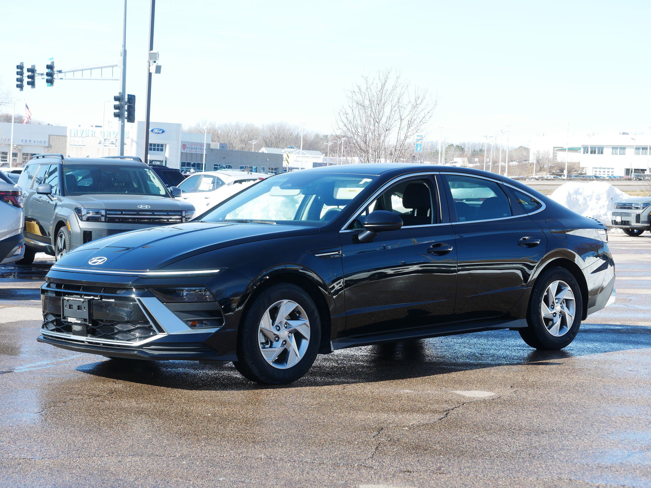 Used 2025 Hyundai Sonata SE with VIN KMHL24JA2SA497311 for sale in Inver Grove Heights, Minnesota