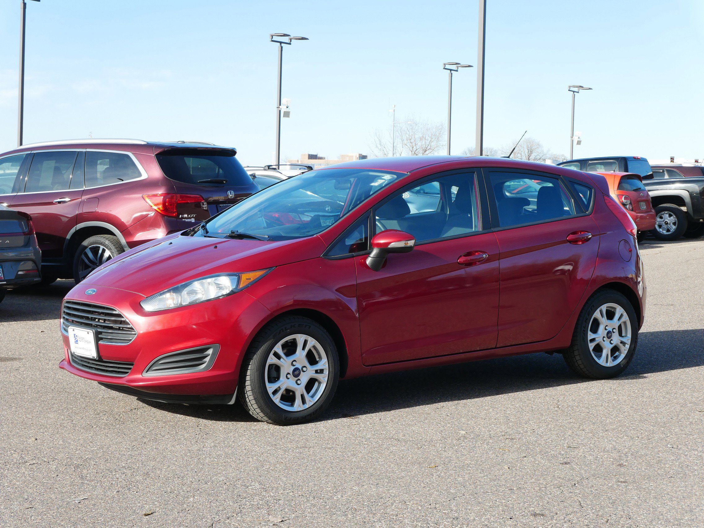 Used 2015 Ford Fiesta SE with VIN 3FADP4EJ3FM135927 for sale in Inver Grove Heights, Minnesota