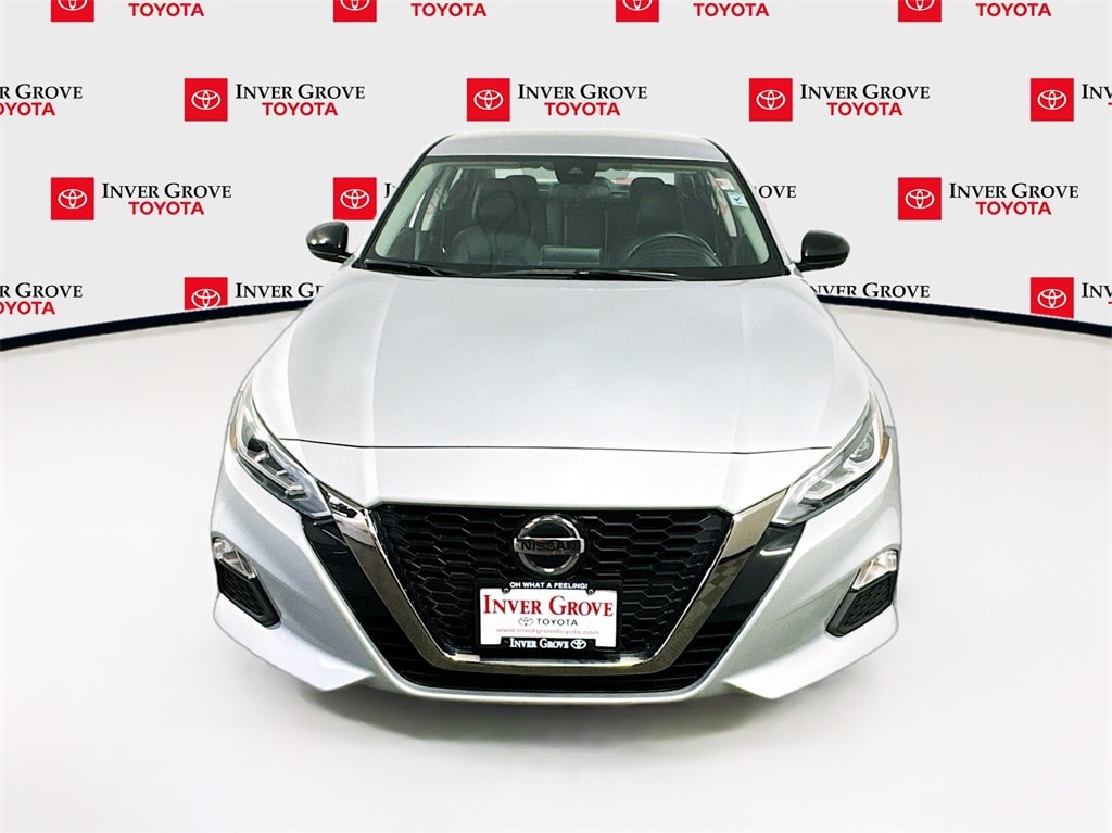 Used 2021 Nissan Altima SR with VIN 1N4BL4CW8MN407926 for sale in Inver Grove Heights, MN