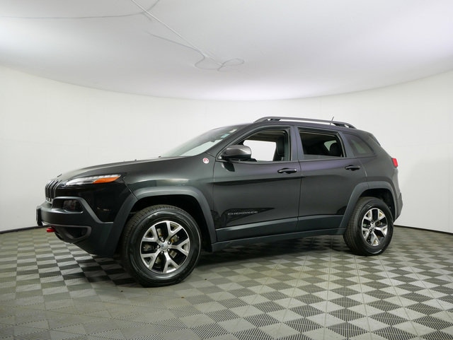 Used 2015 Jeep Cherokee Trailhawk with VIN 1C4PJMBS0FW525194 for sale in Inver Grove Heights, Minnesota
