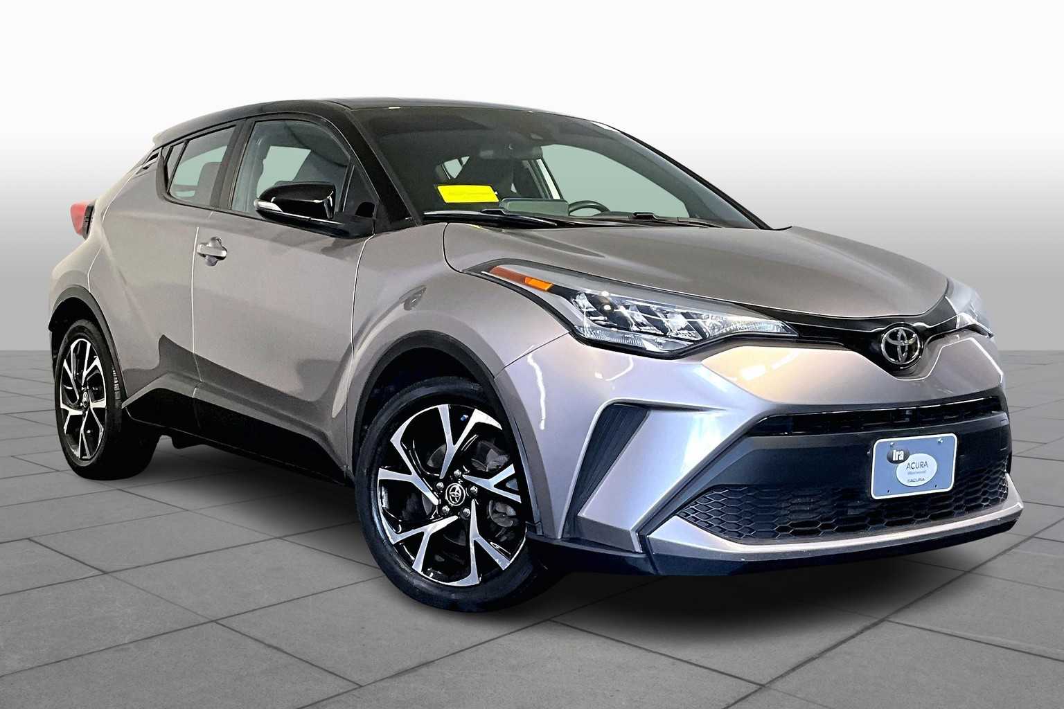 2020 Toyota C-HR XLE photo 2