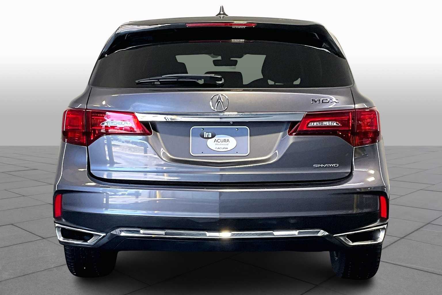 2017 Acura MDX SH-AWD photo 4