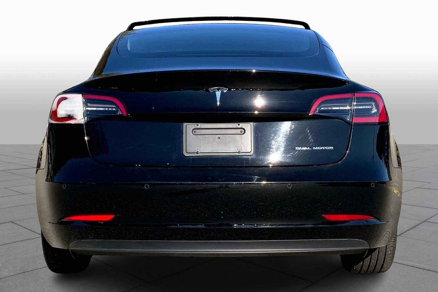 2021 Tesla Model 3 Long Range photo 4