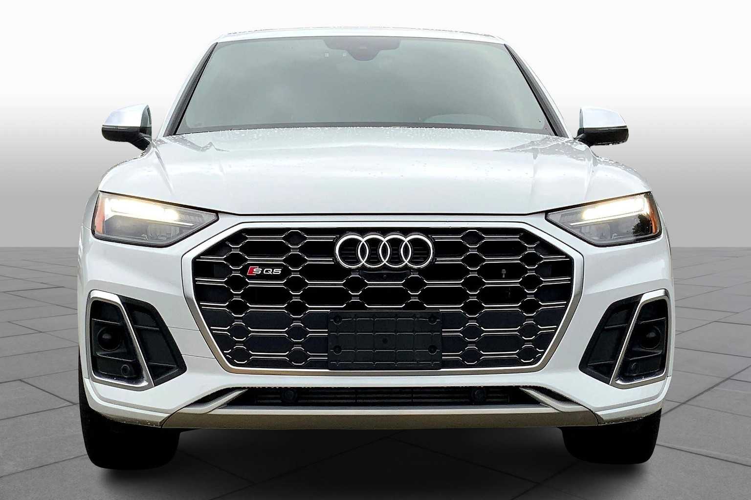 2023 Audi SQ5 Premium Plus photo 2