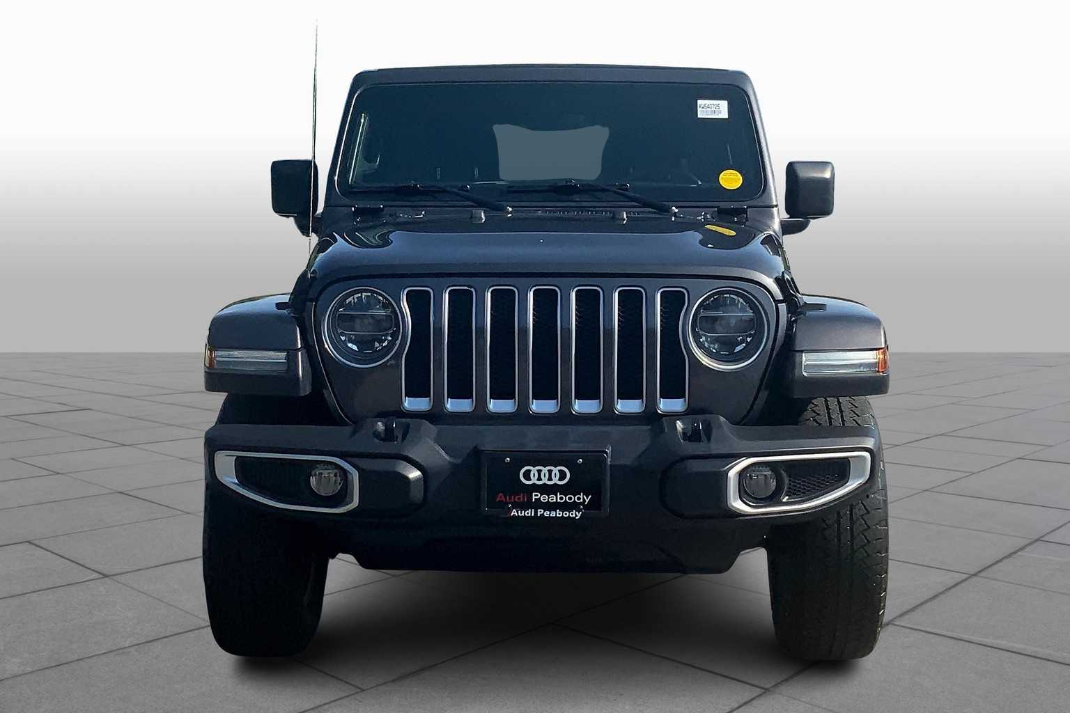 2019 Jeep Wrangler Unlimited Sahara photo 3