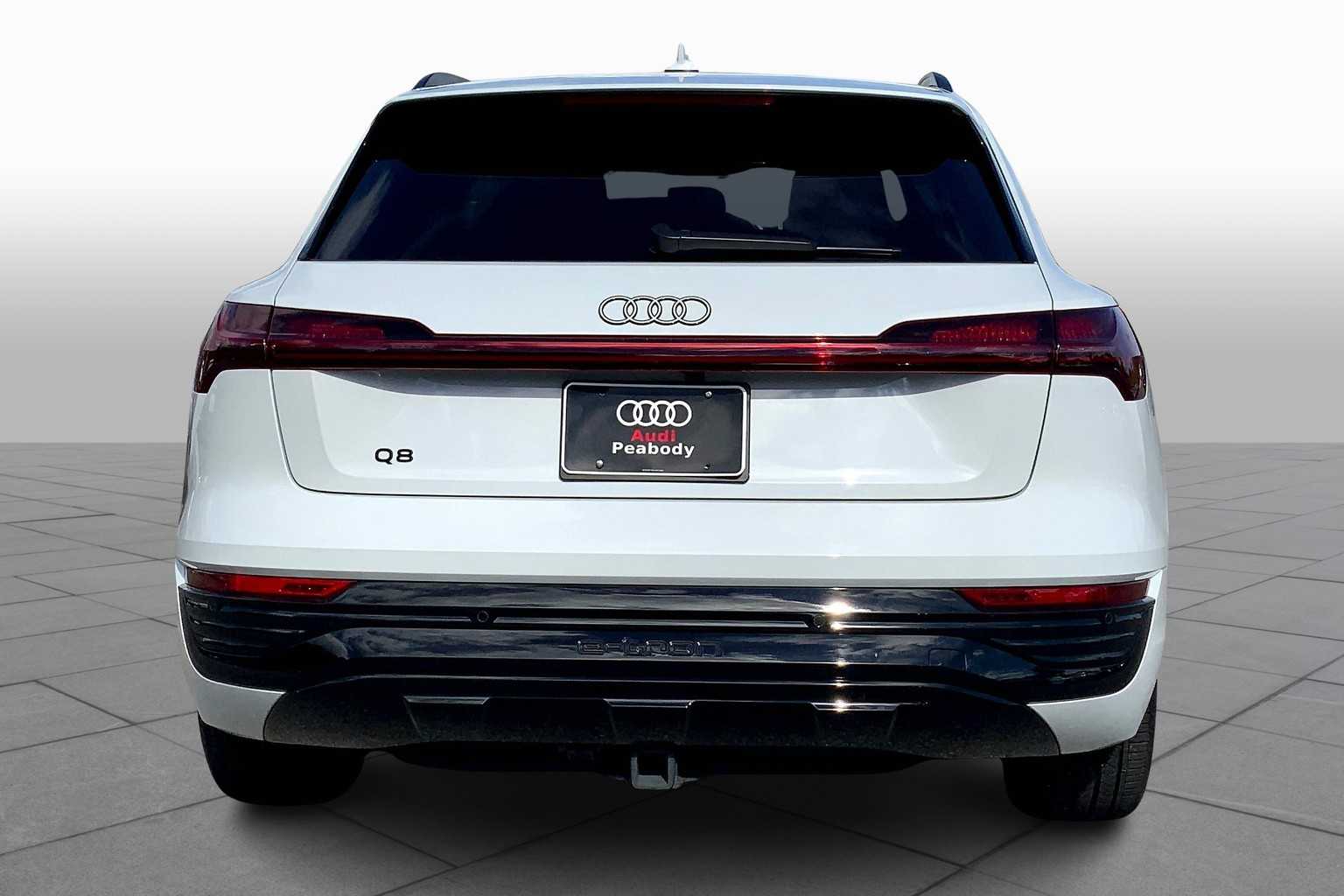 2024 Audi Q8 E-tron Premium photo 4