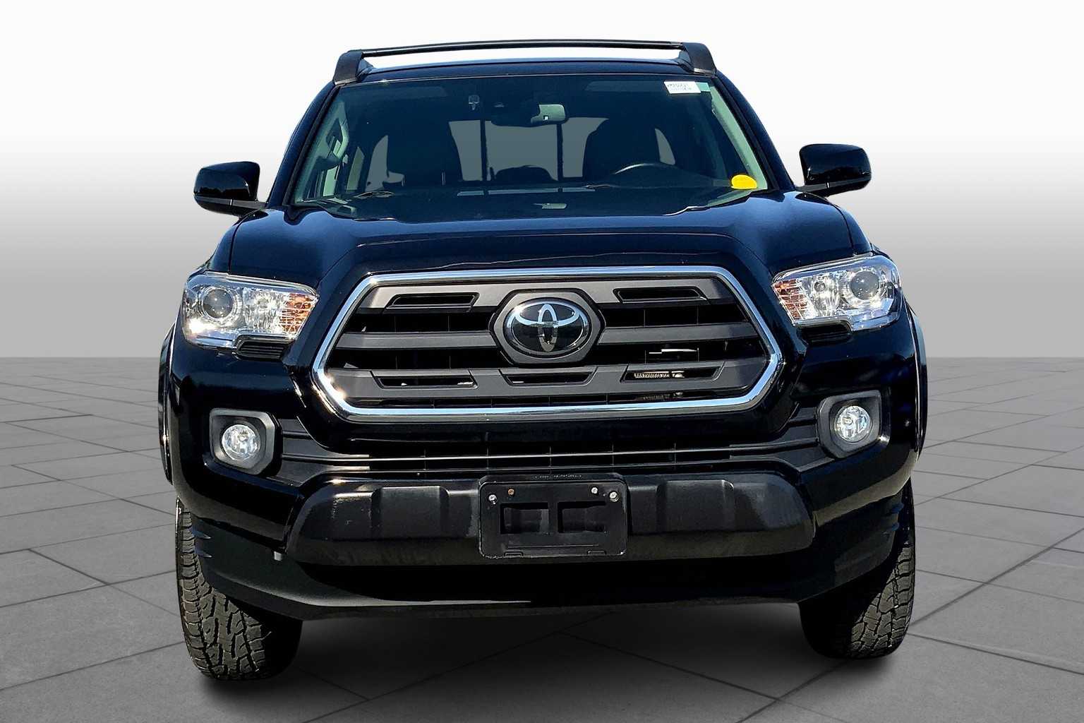 2019 Toyota Tacoma SR5 Double Cab V6 photo 2