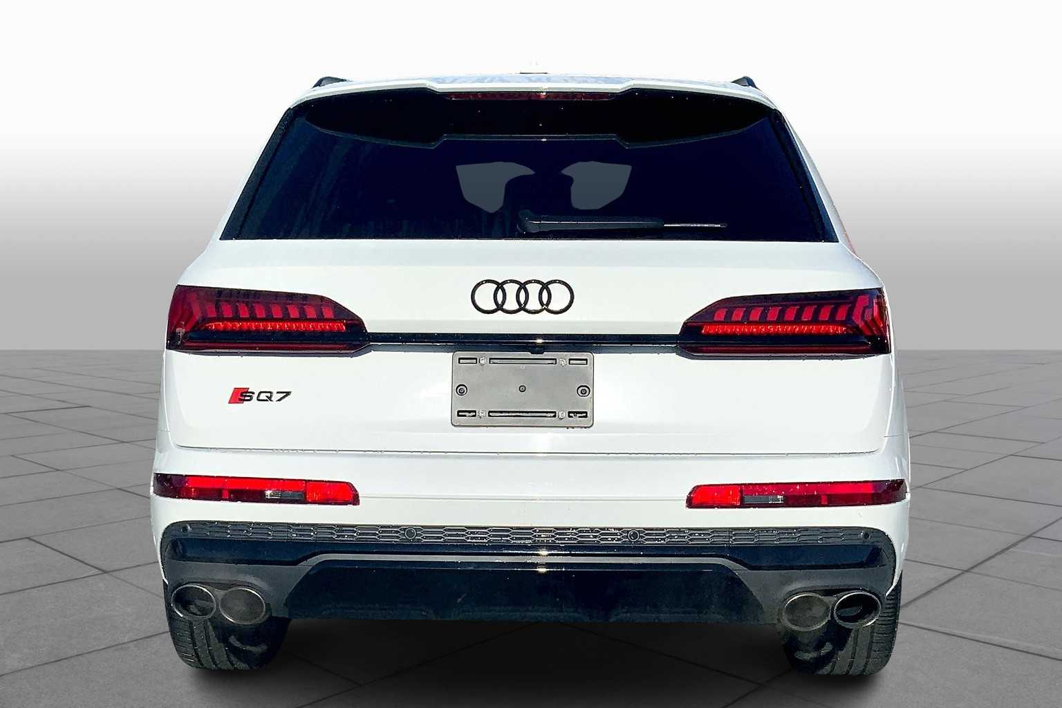 2023 Audi SQ7 Prestige photo 2