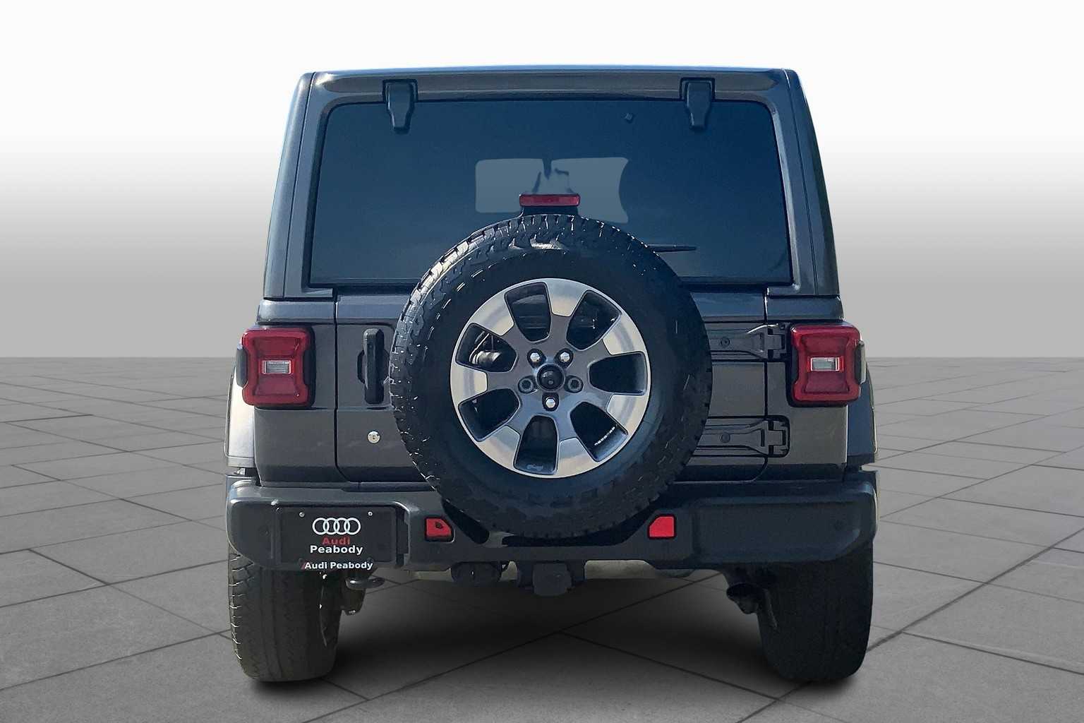 2019 Jeep Wrangler Unlimited Sahara photo 4
