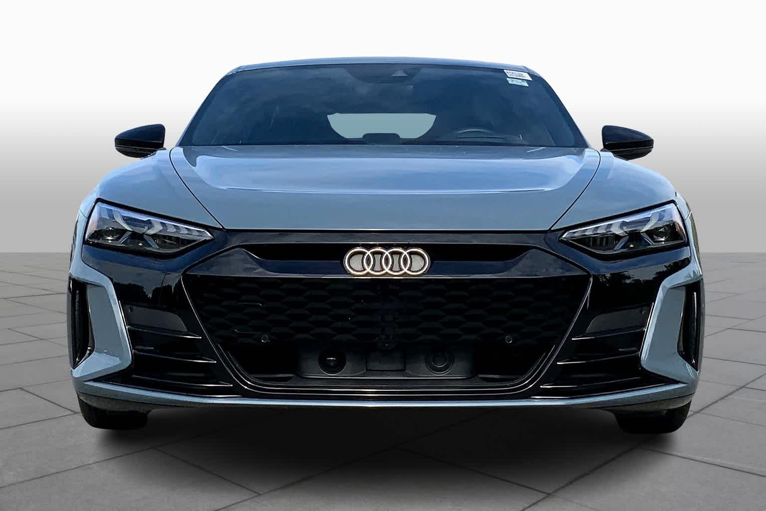 2022 Audi e-tron GT Prestige photo 3