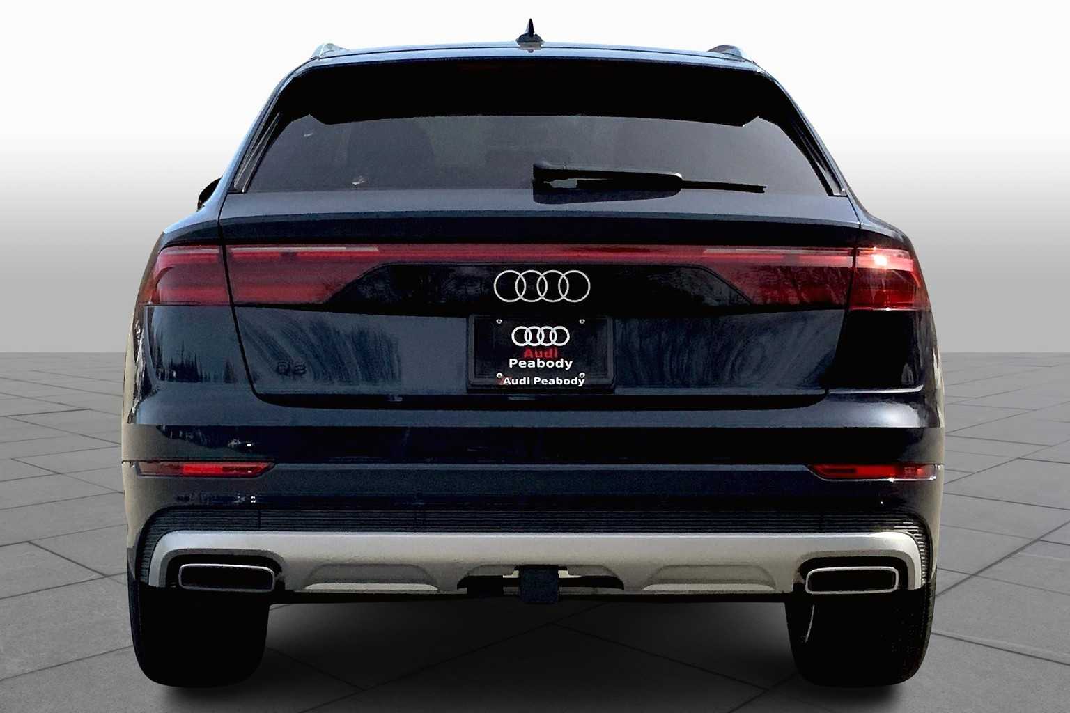 2025 Audi Q8 55 Premium Plus photo 4