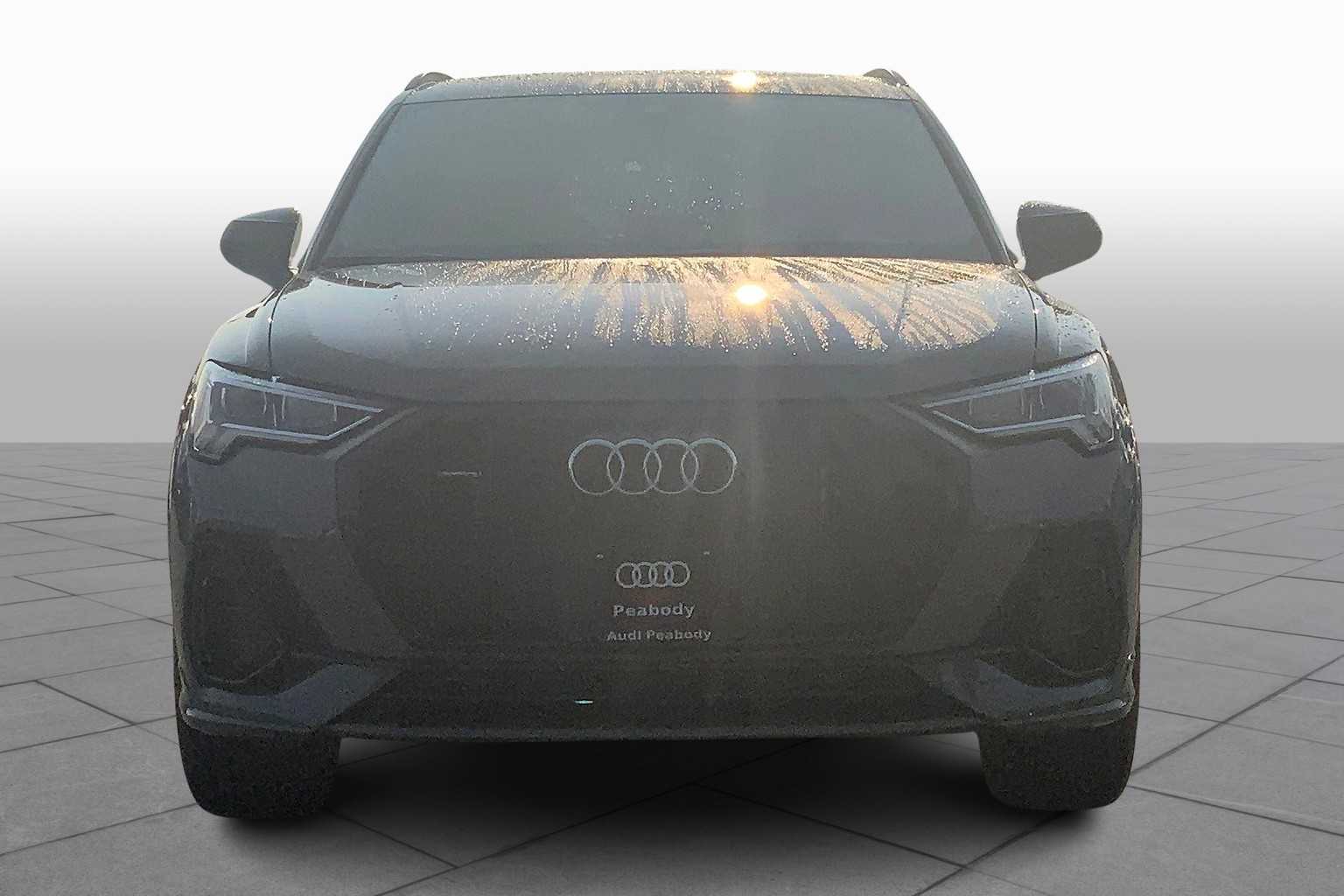 2025 Audi Q3 S line Premium photo 3