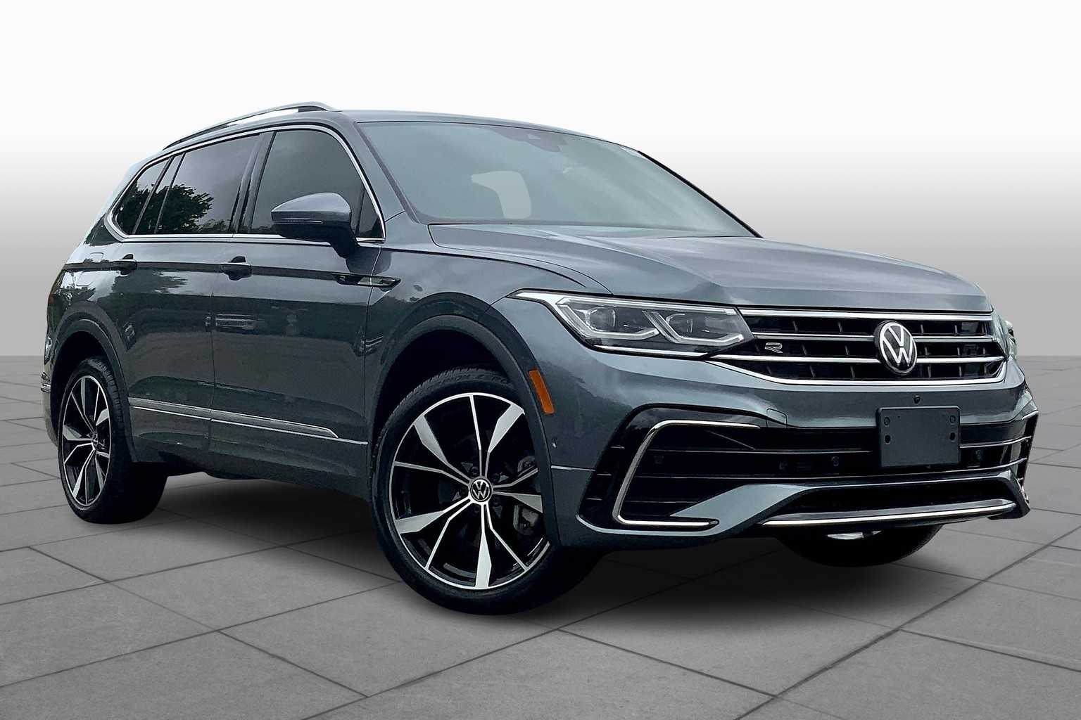 Used 2023 Volkswagen Tiguan SEL R-LINE with VIN 3VV4B7AX4PM086776 for sale in Peabody, MA