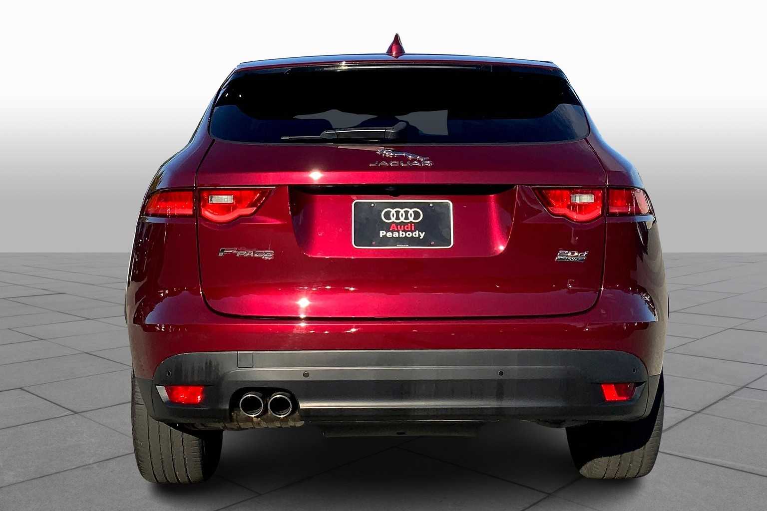 2017 Jaguar F-PACE Premium photo 4