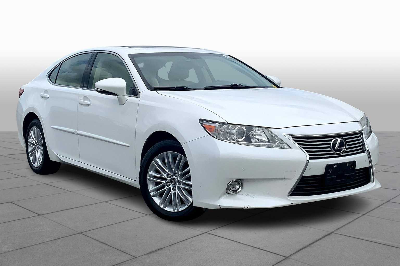 2015 Lexus ES 350 photo 2