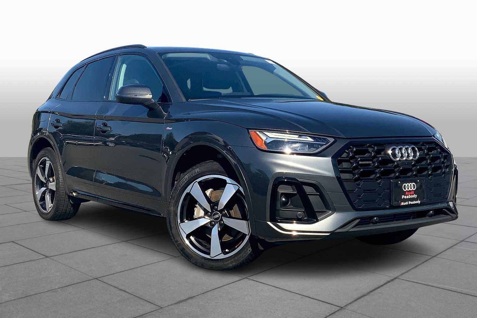 2022 Audi Q5 S line Premium Plus photo 2
