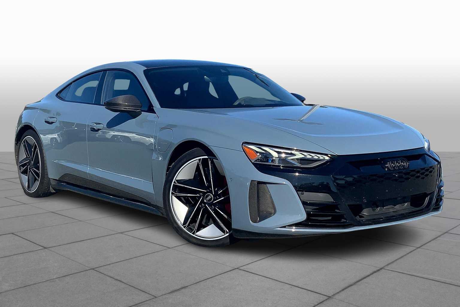 2022 Audi RS e-tron GT Base photo 2