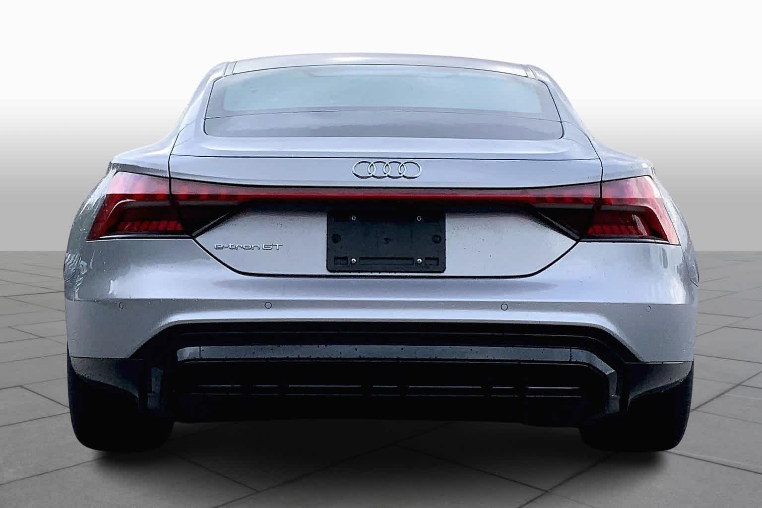 2022 Audi e-tron GT Premium Plus photo 4