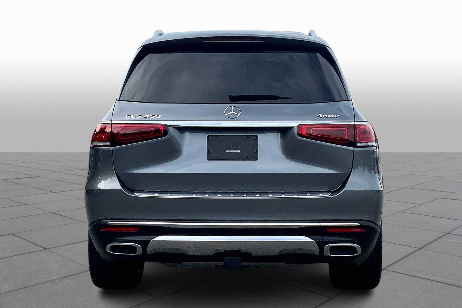 2022 Mercedes Benz GLS 450 4MATIC photo 4
