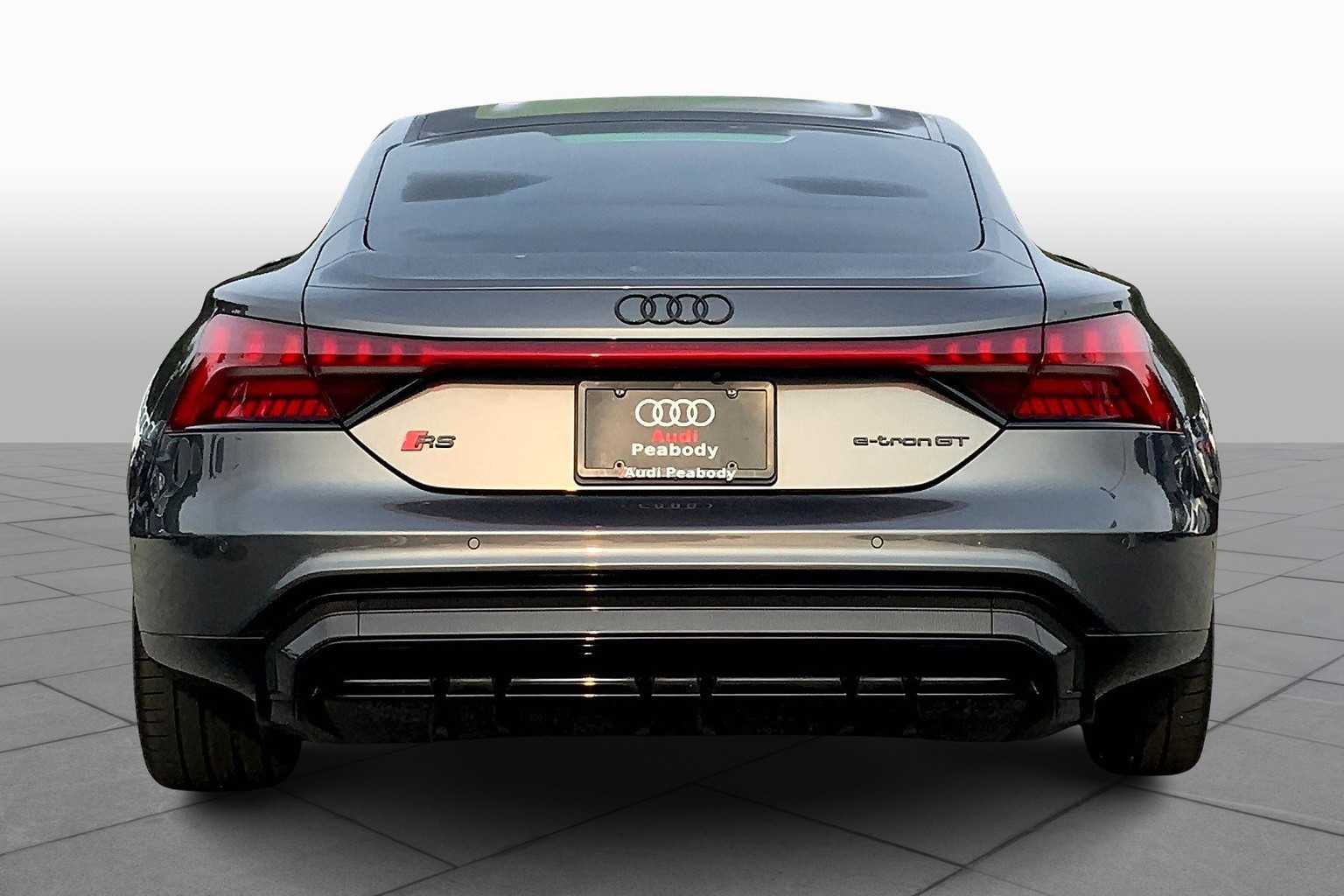 2023 Audi RS e-tron GT Base photo 4