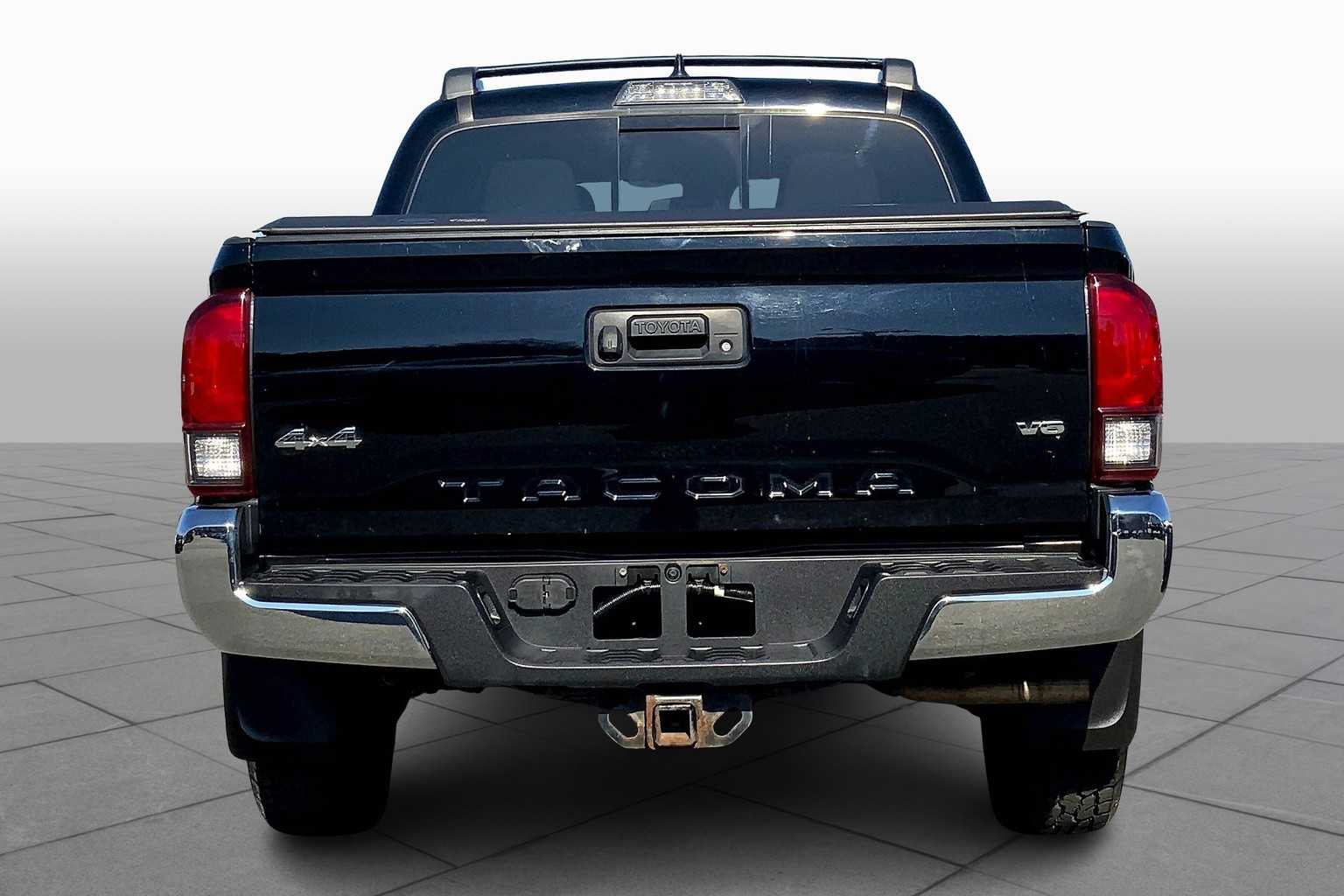 2019 Toyota Tacoma SR5 Double Cab V6 photo 3