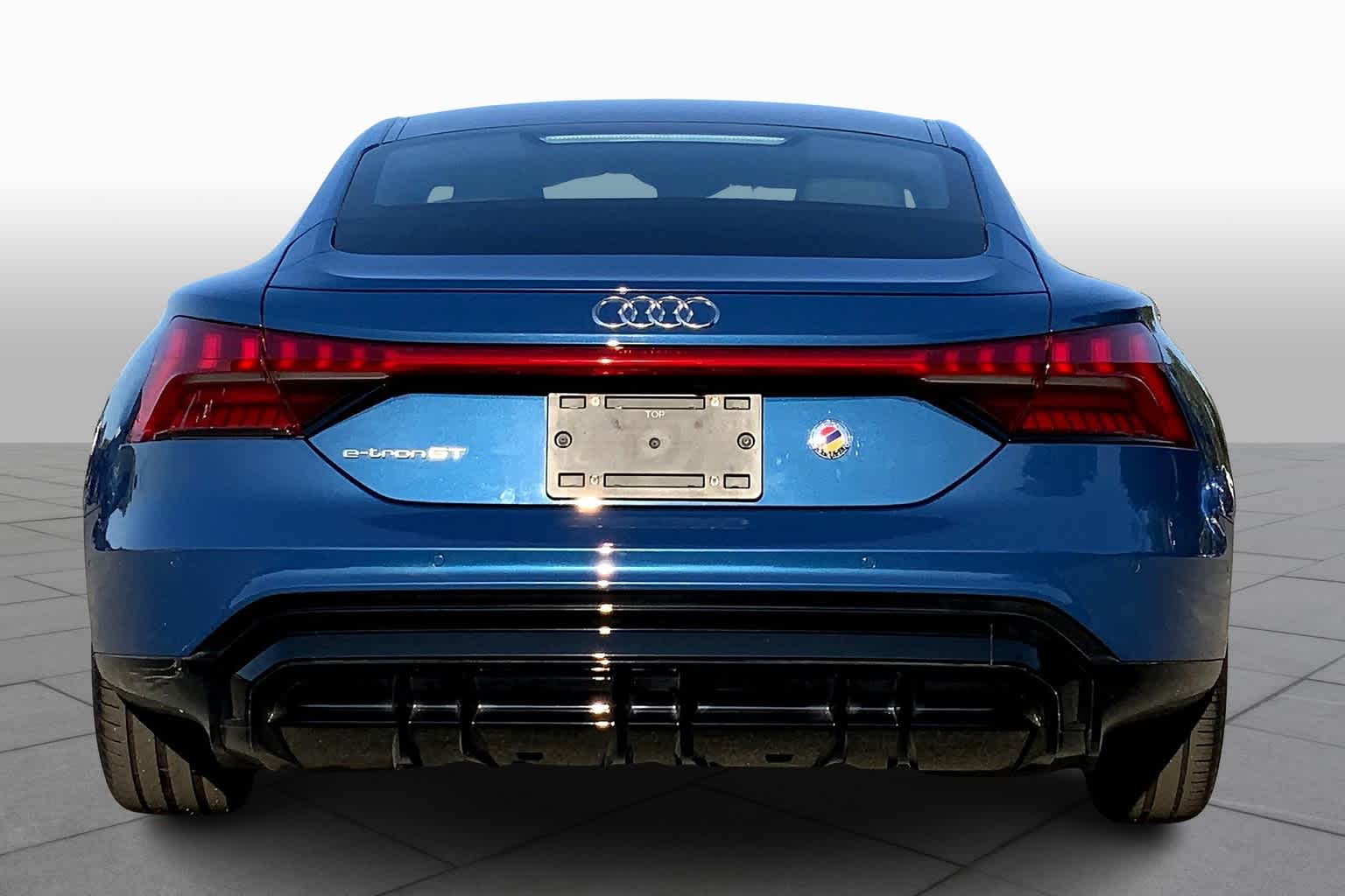 2022 Audi e-tron GT Prestige photo 4