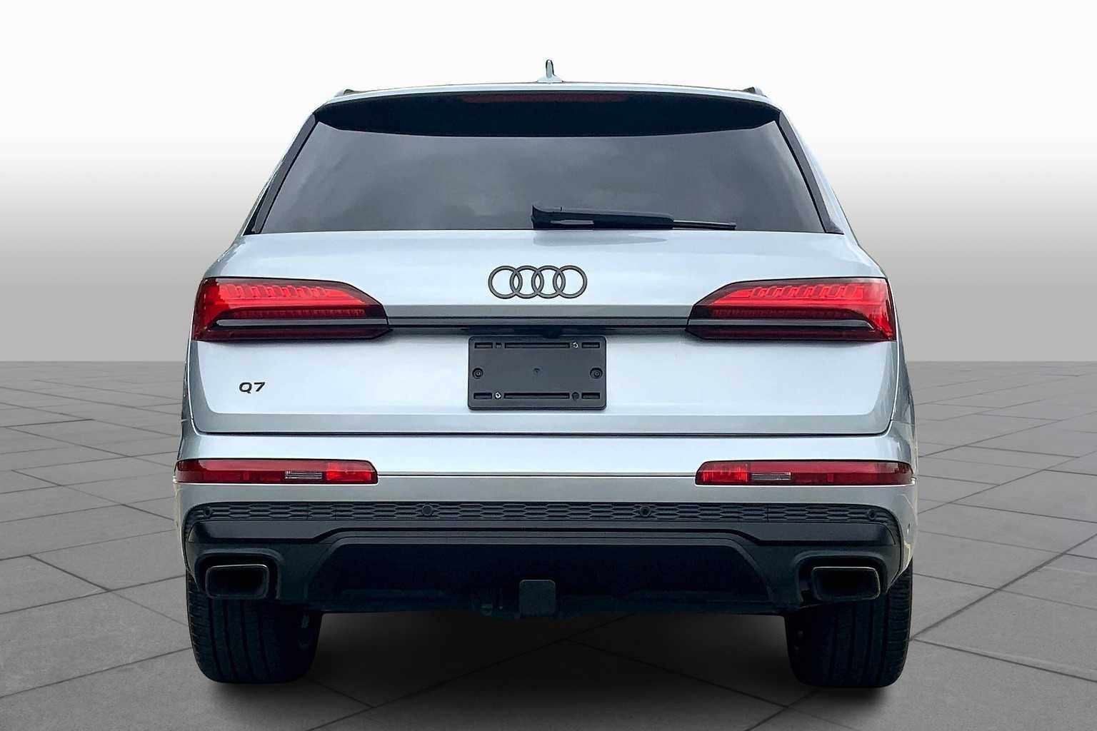 2025 Audi Q7 Premium Plus photo 2