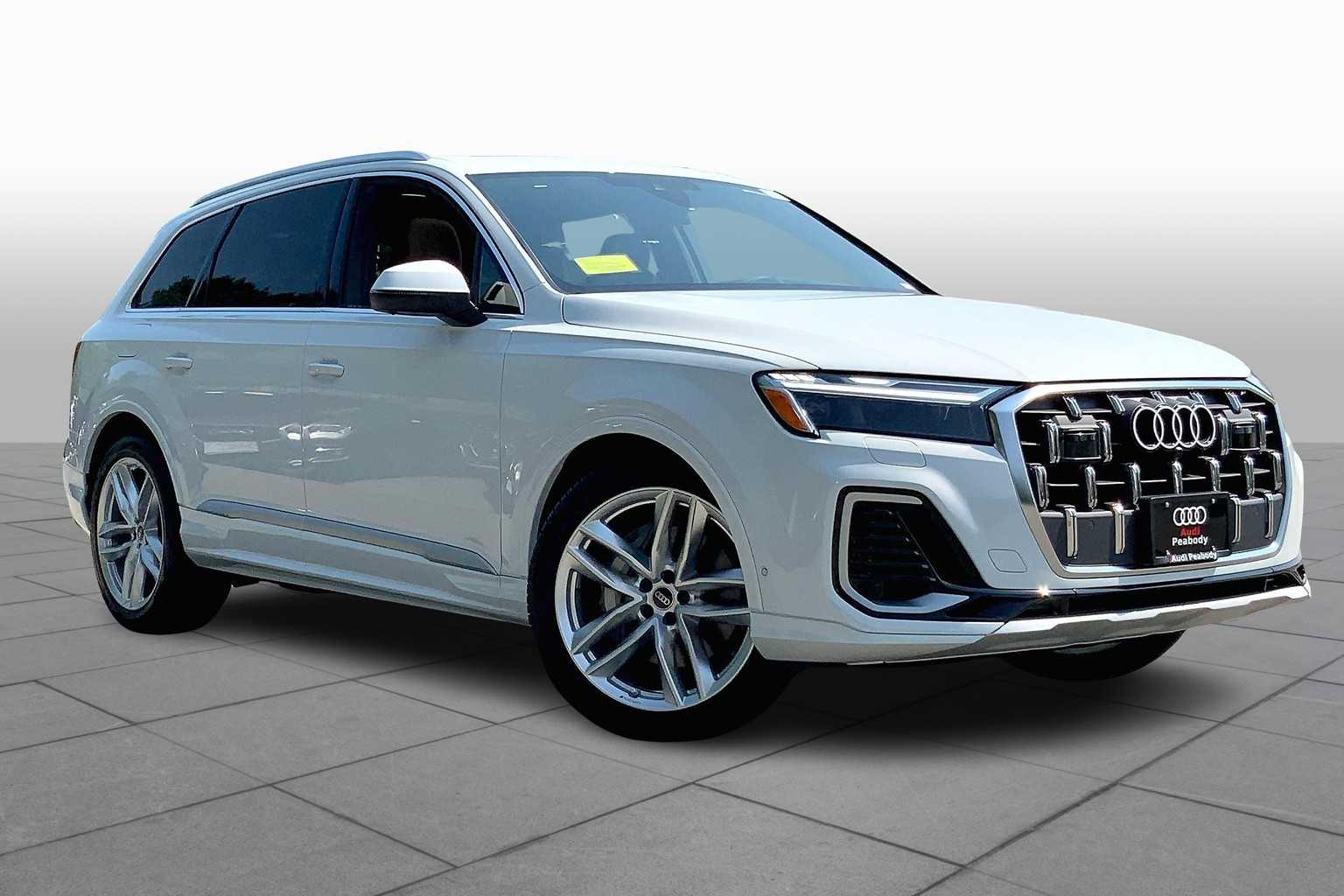 2025 Audi Q7 55 Premium Plus