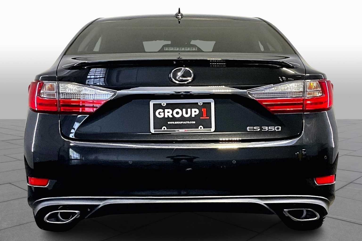 2016 Lexus ES 350 photo 4