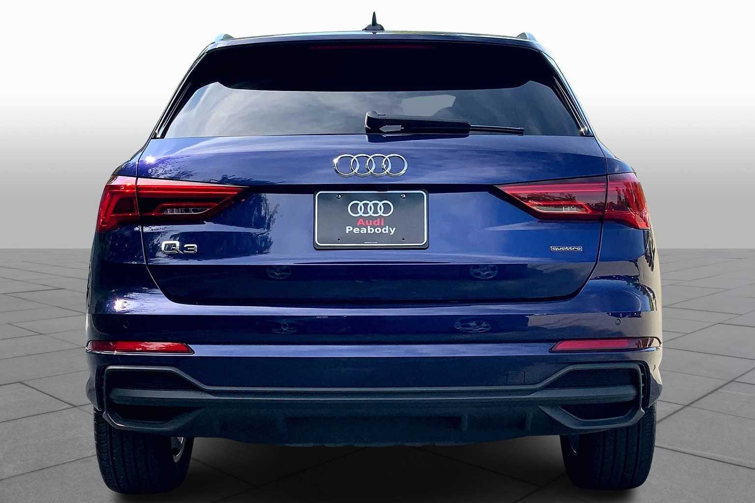 2023 Audi Q3 S line Premium photo 4