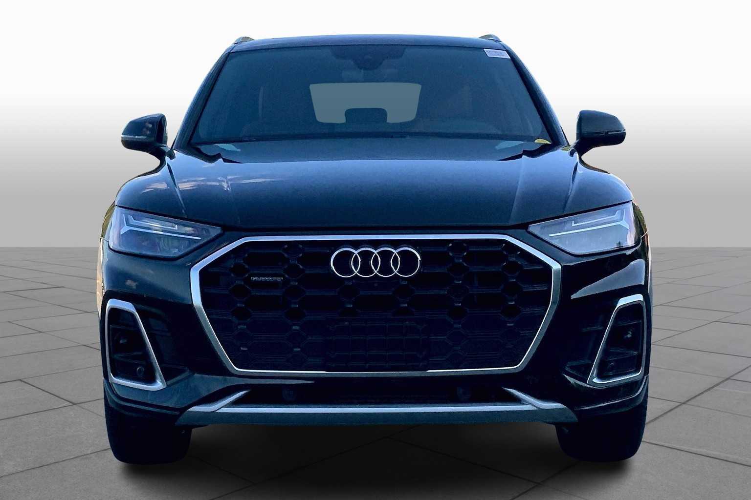 2024 Audi Q5 S line Premium Plus photo 2