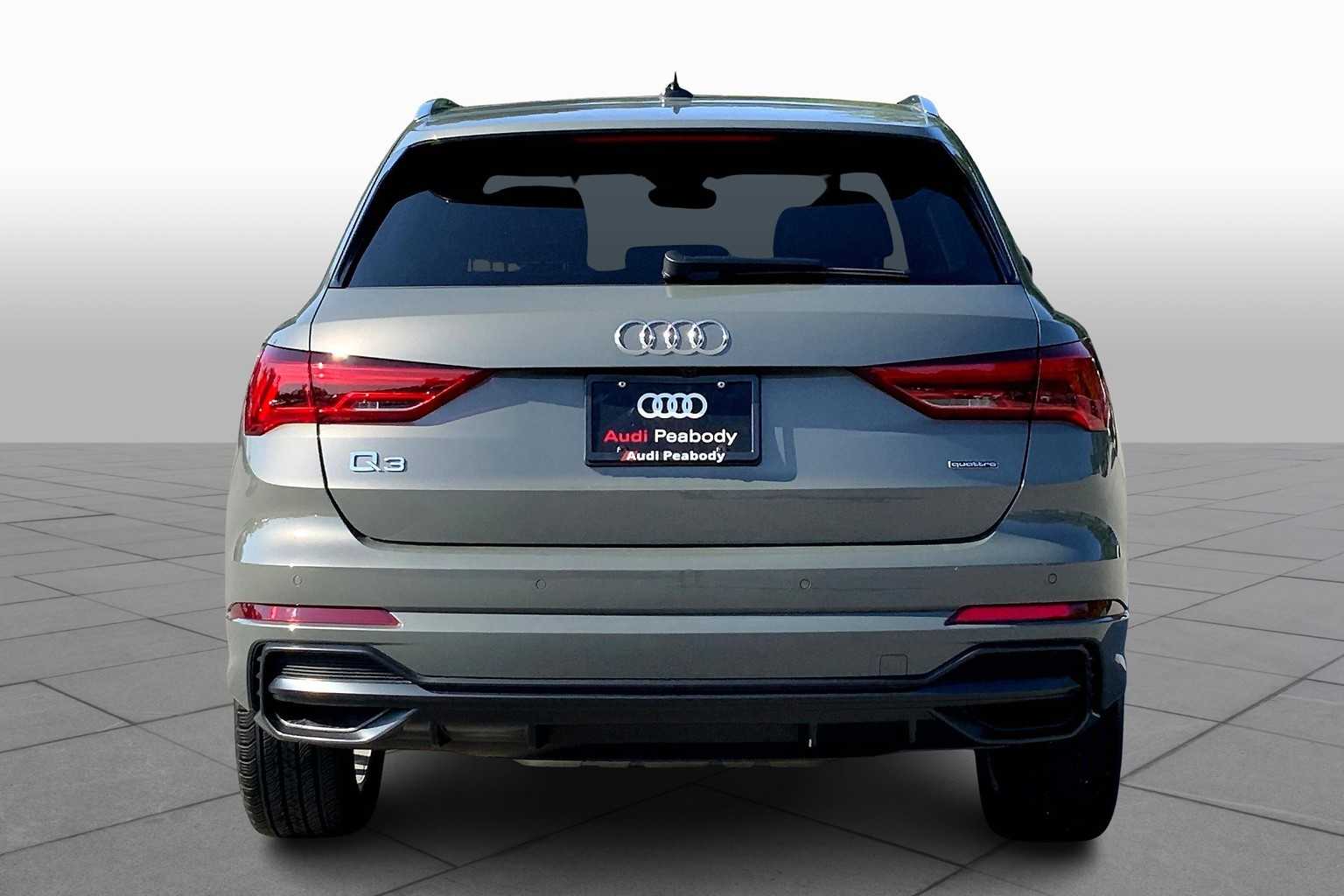 2020 Audi Q3 S line Premium Plus photo 4