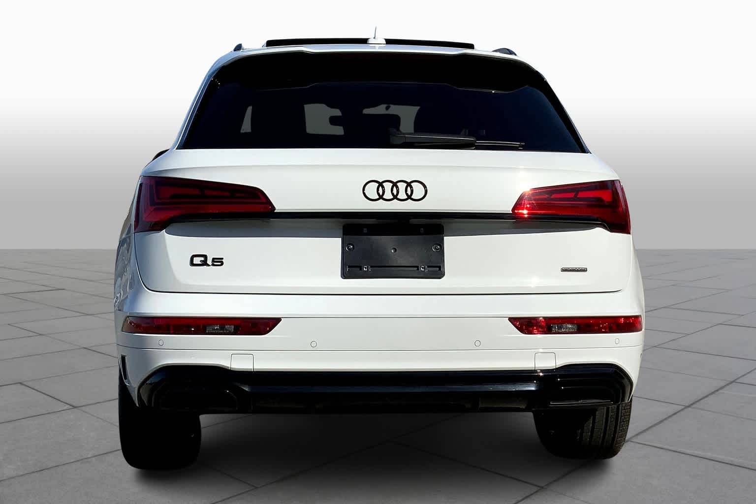 2024 Audi Q5 S line Premium Plus photo 2