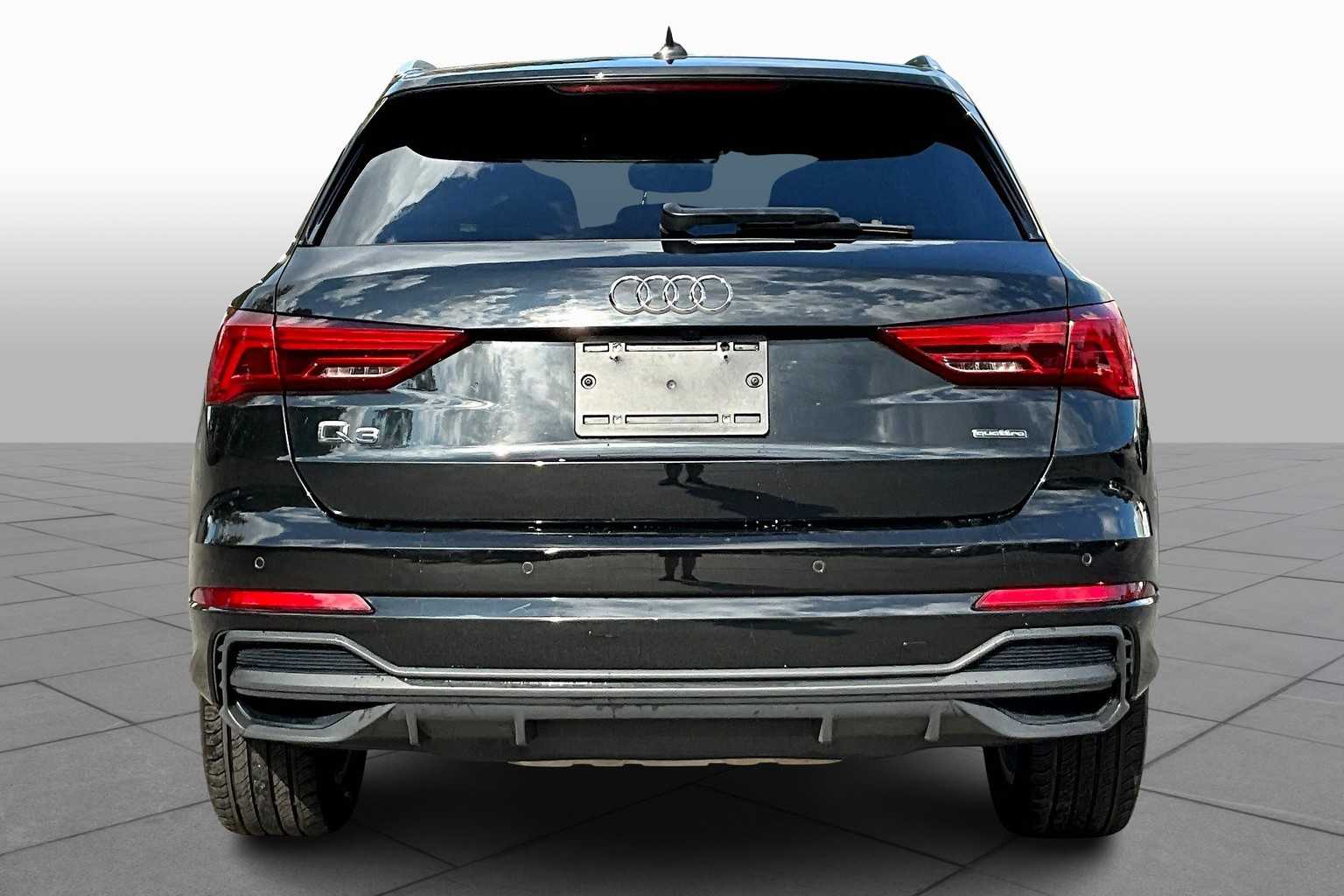 2024 Audi Q3 S line Premium photo 4