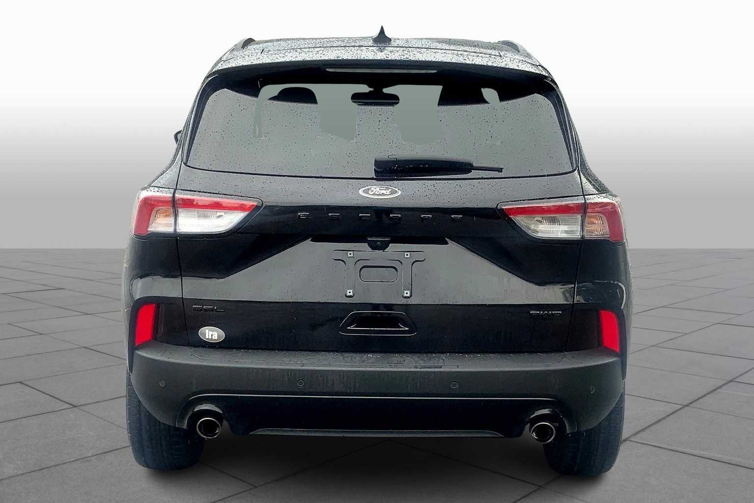 2022 Ford Escape SEL photo 4