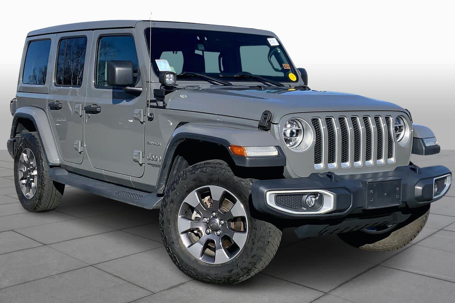 2019 Jeep Wrangler Unlimited Sahara photo 2
